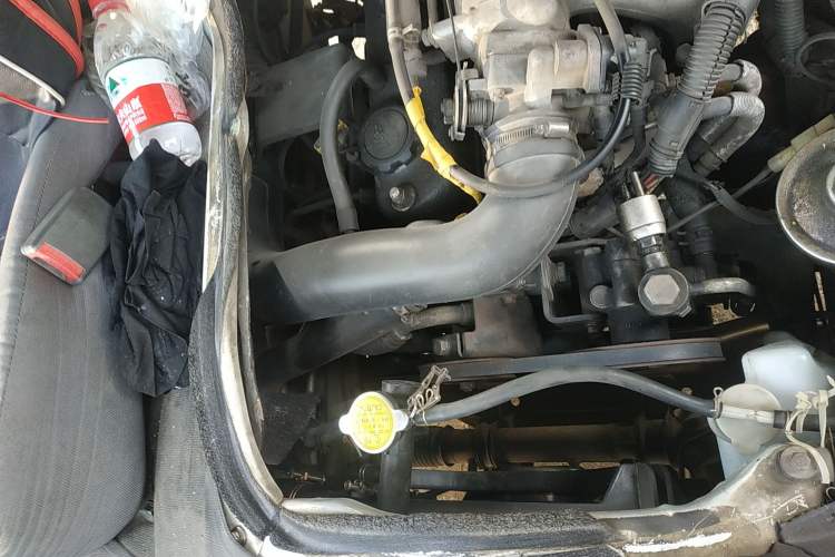 Used King Long Golden Way 2015 2.0L Value-Packed Practical Version 4G21B Engine Bay Right