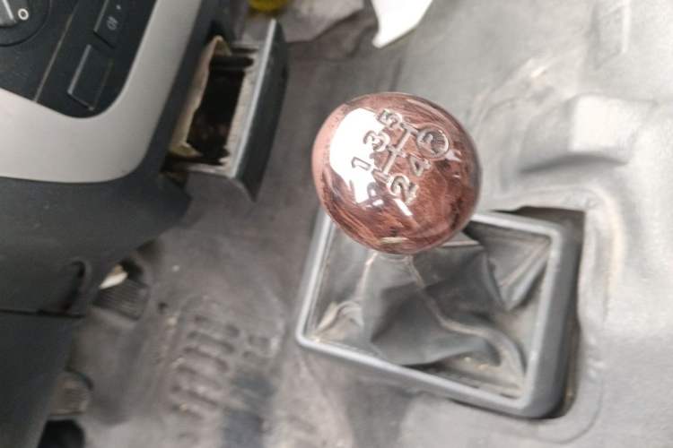 Used King Long Golden Way 2015 2.0L Van 4G21B Gear Lever