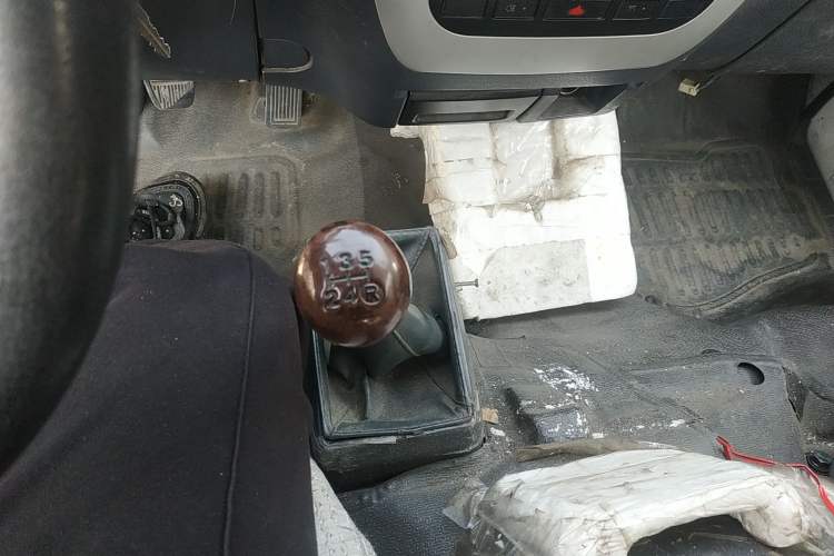 Used King Long Golden Way 2015 2.0L Value-Packed Practical Version 4G21B Gear Lever