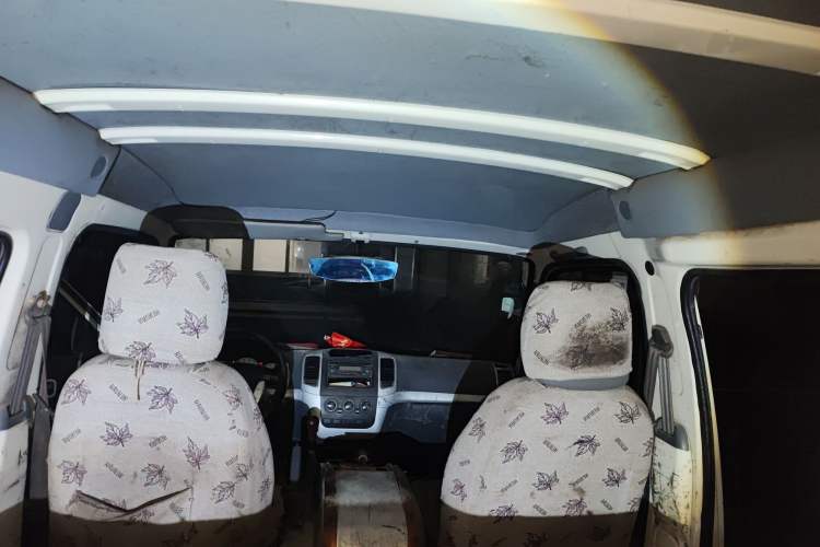 Used King Long Golden Way 2015 2.0L Value-Packed Practical Version 4G21B Headliner