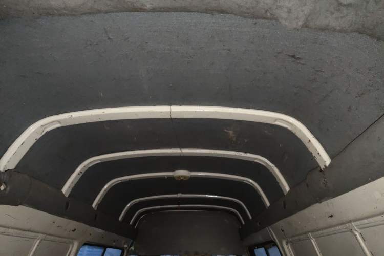 Used King Long Golden Way 2015 2.0L Van Long Wheelbase Model 4G21B Headliner