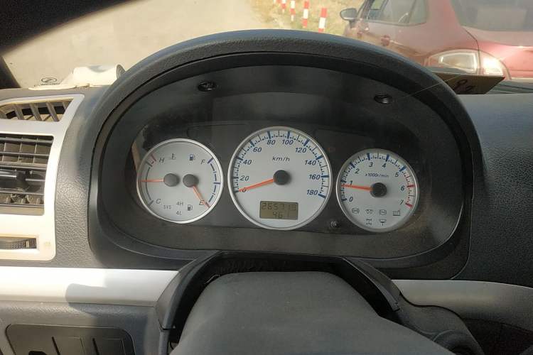 Used King Long Golden Way 2015 2.0L Value-Packed Practical Version 4G21B Instrument Cluster