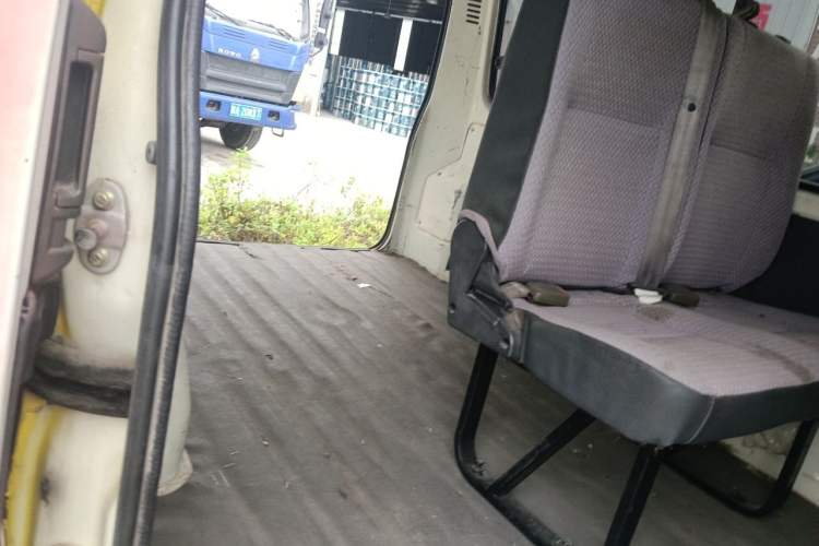 Used King Long Golden Way 2015 2.0L Van 4G21B Left Rear Seat