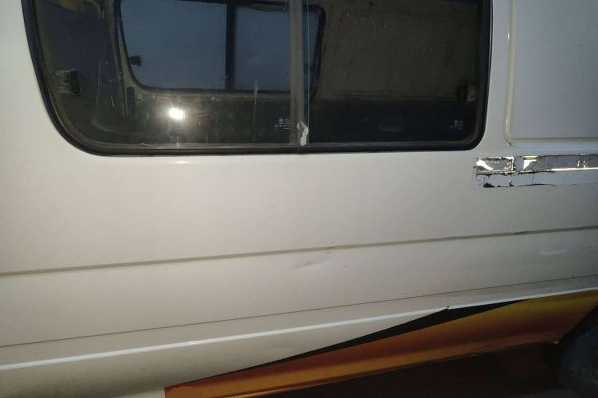 Used King Long Golden Way 2015 2.0L Van Long Wheelbase Model 4G21B Left Rear Seat