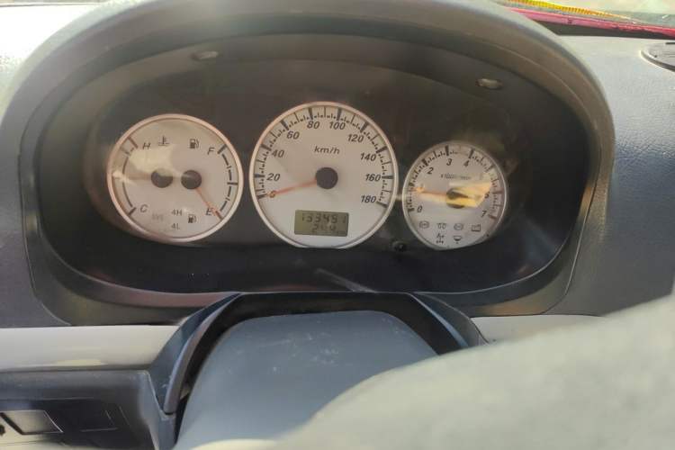 Used King Long Golden Way 2015 2.0L Value-Packed Practical Version 4G21B Odometer Close Up