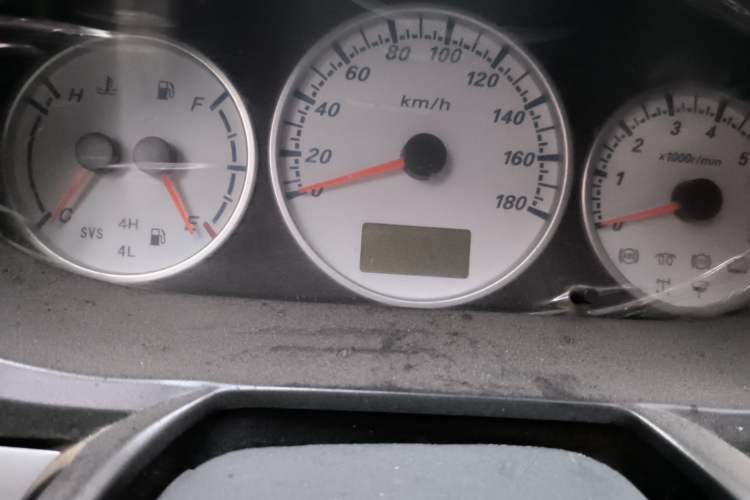 Used King Long Golden Way 2015 2.0L Van 4G21B Odometer Close Up