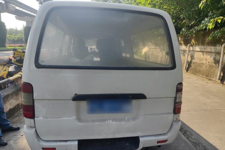 Used King Long Golden Way 2015 2.0L Value-Packed Practical Version 4G21B Rear