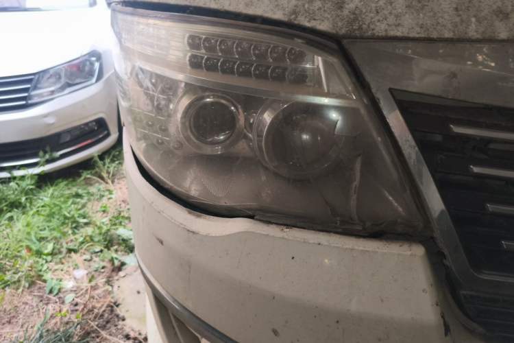Used King Long Golden Way 2015 2.0L Entrepreneurial Version V19 Right Front Headlight