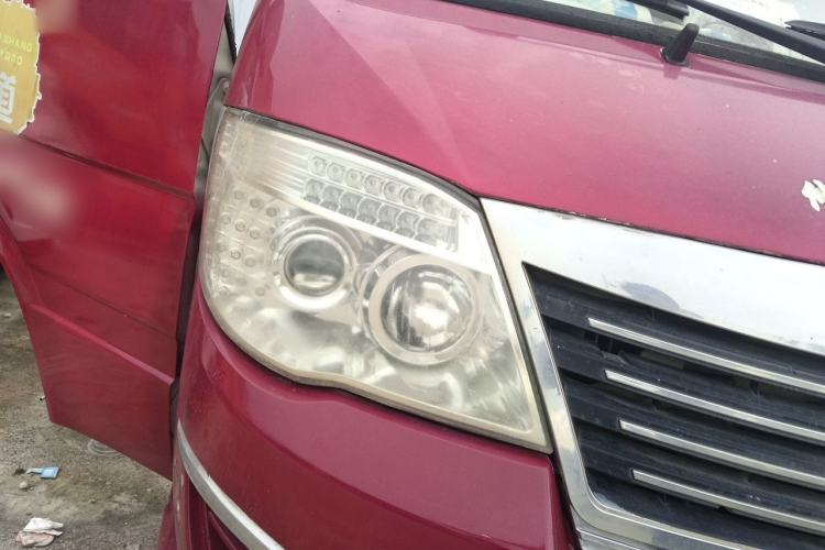 Used King Long Golden Way 2015 2.0L Van 4G21B Right Front Headlight