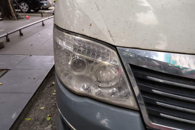 Used King Long Golden Way 2015 2.0L Van 4G21B Right Front Headlight
