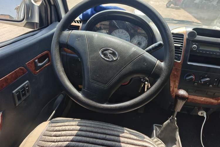 Used King Long Golden Way 2015 2.0L Entrepreneurial Version V19 Steering Wheel