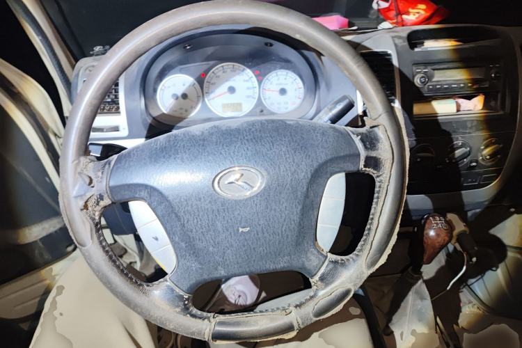 Used King Long Golden Way 2015 2.0L Value-Packed Practical Version 4G21B Steering Wheel