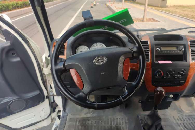 Used King Long Golden Way 2015 2.0L Value-Packed Practical Version 4G21B Steering Wheel
