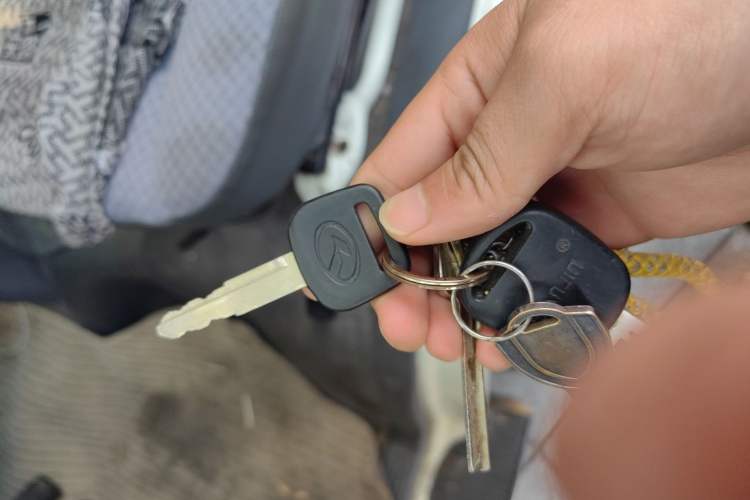 Used King Long Golden Way 2015 2.0L Van 4G21B Vehicle Key