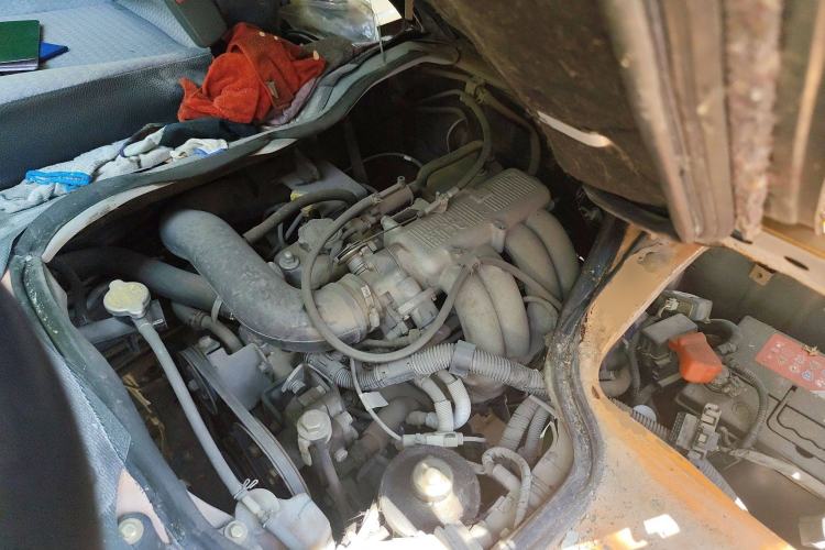 Used King Long Golden Way 2015 2.0L Value-Packed Practical Version 4G21B Engine Bay