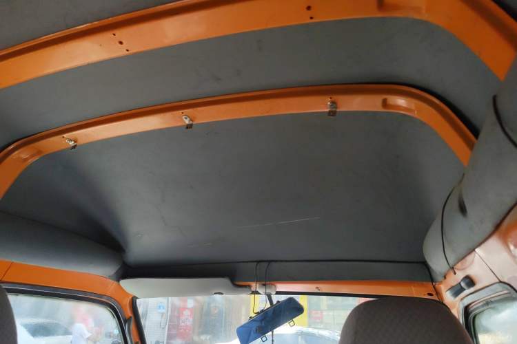 Used King Long Golden Way 2015 2.0L Value-Packed Practical Version 4G21B Headliner