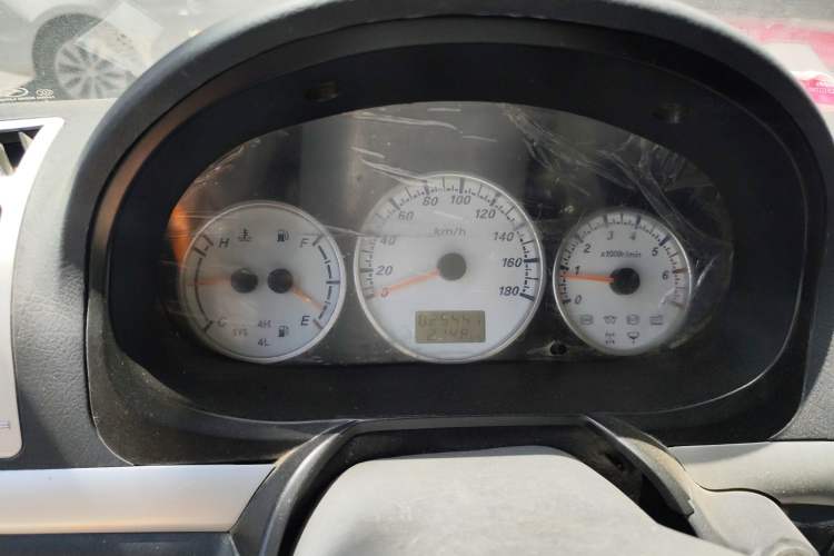 Used King Long Golden Way 2015 2.0L Value-Packed Practical Version 4G21B Instrument Cluster