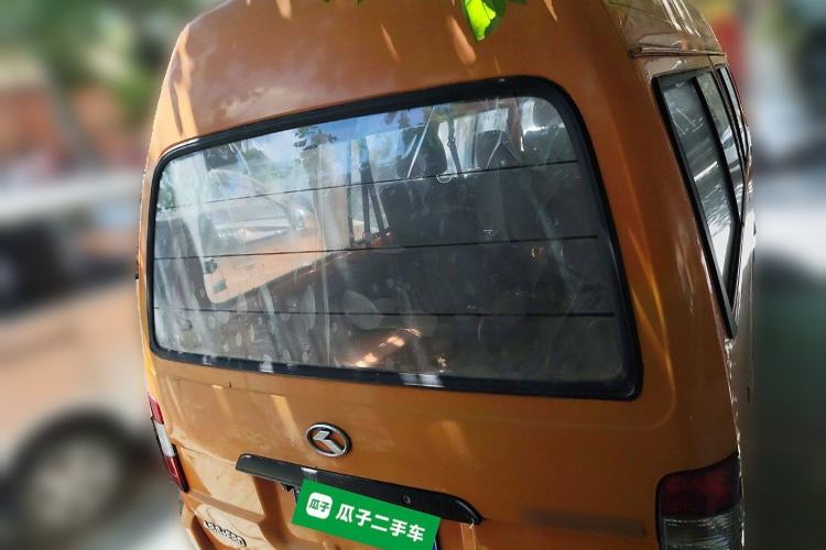 Used King Long Golden Way 2015 2.0L Value-Packed Practical Version 4G21B Rear