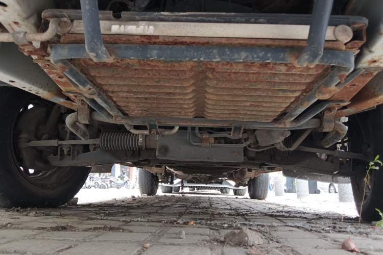 Used King Long Golden Way 2016 2.0L Box Truck 4G20 Chassis Front