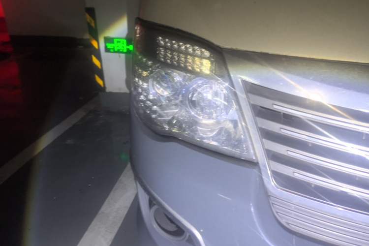 Used King Long Golden Way 2016 2.0L Value-Plus Edition 4G20 Right Front Headlight