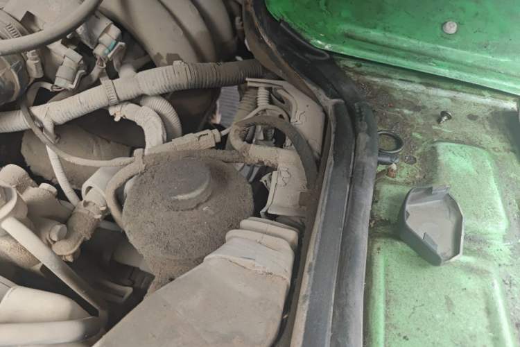 Used King Long Golden Way 2016 2.0L Box Truck 4G20 Engine Bay Left