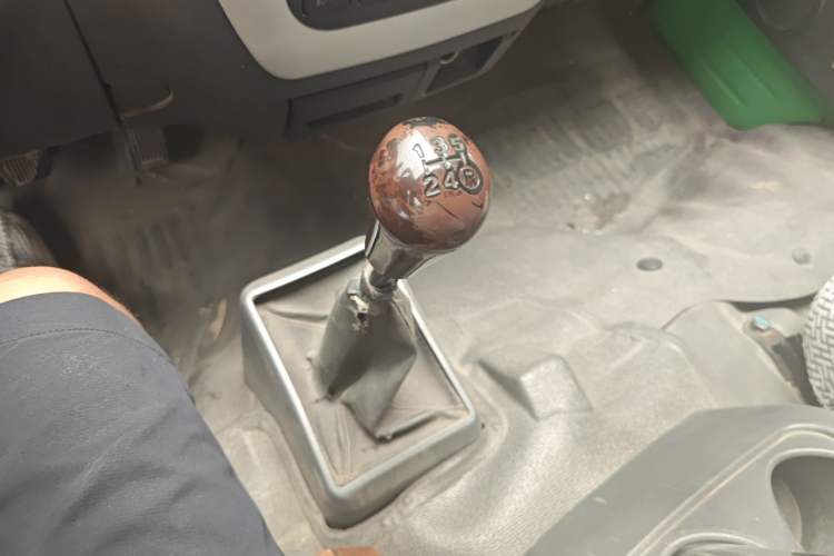 Used King Long Golden Way 2016 2.0L Box Truck 4G20 Gear Lever