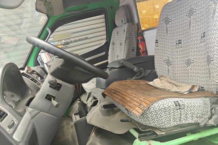 Used King Long Golden Way 2016 2.0L Box Truck 4G20 Left Front Seat