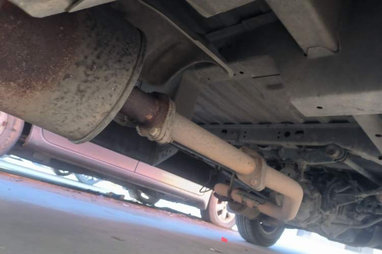 Used King Long Golden Way 2016 2.0L Box Truck 4G20 Chassis Rear Right