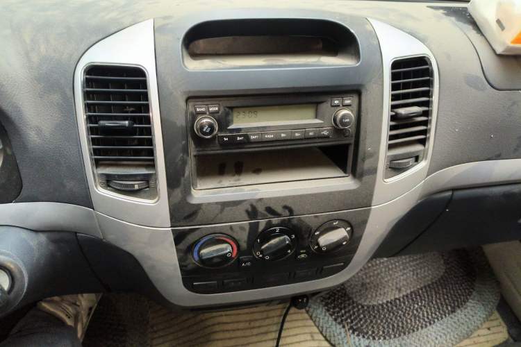 Used King Long Golden Way 2016 2.0L Value-Plus Edition 4G20 Audio And AC Panel
