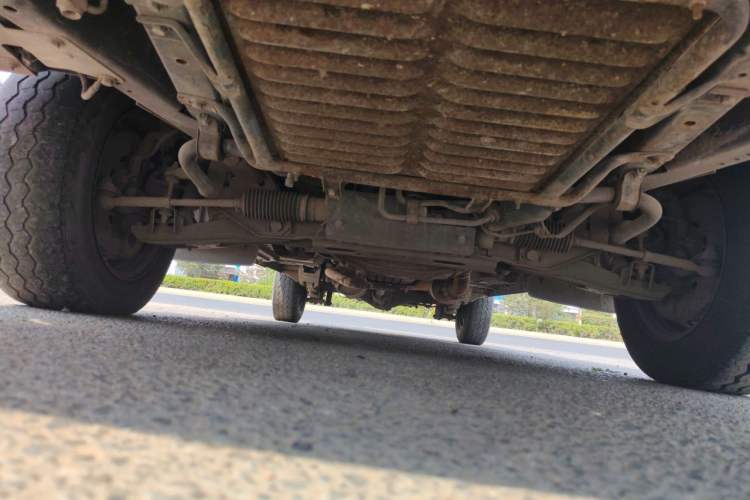 Used King Long Golden Way 2016 2.0L Box Truck 4G20 Chassis Front