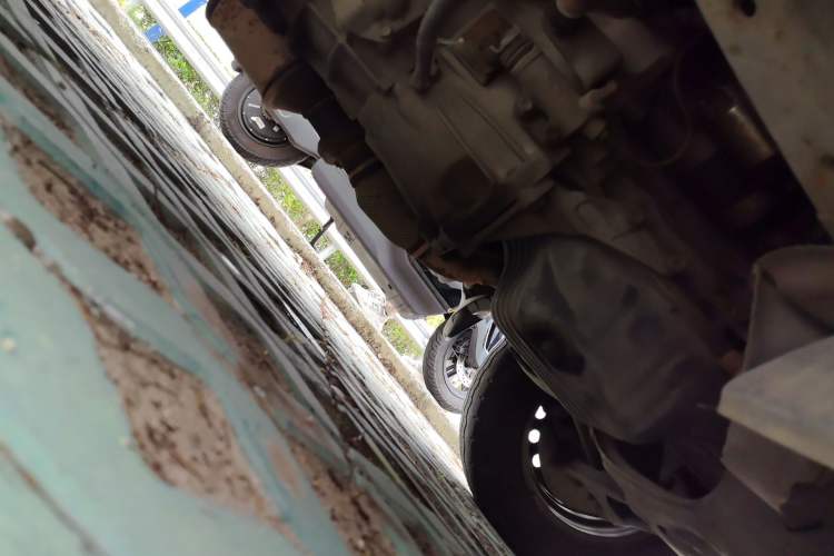 Used King Long Golden Way 2016 2.0L Value-Plus Edition 4G20 Chassis Front Right