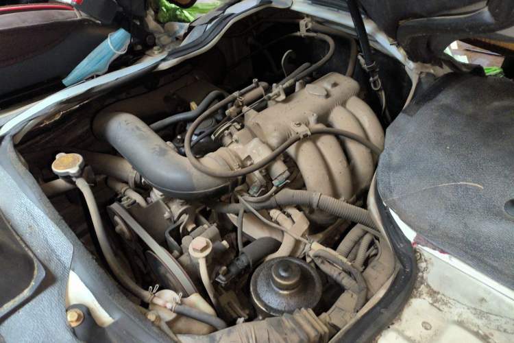 Used King Long Golden Way 2016 2.0L Value-Plus Edition 4G20 Engine Bay