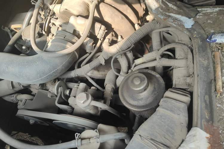 Used King Long Golden Way 2016 2.0L Box Truck 4G20 Engine Bay Left