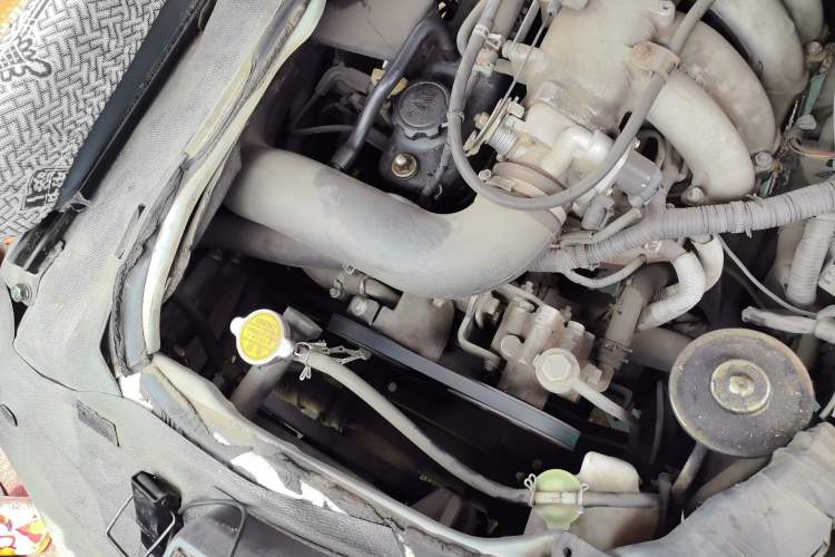 Used King Long Golden Way 2016 2.0L Value-Plus Edition 4G20 Engine Bay Right