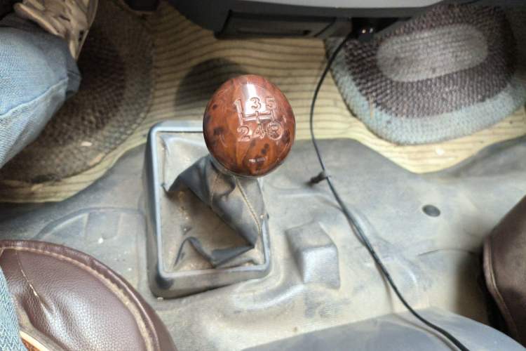 Used King Long Golden Way 2016 2.0L Value-Plus Edition 4G20 Gear Lever