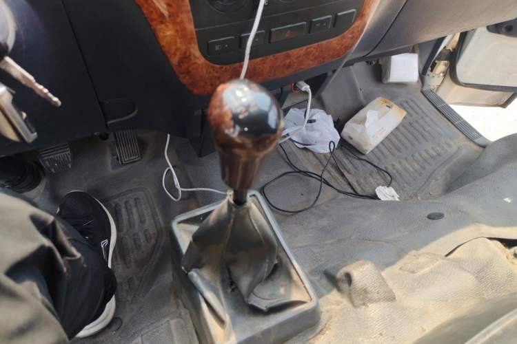 Used King Long Golden Way 2016 2.0L Box Truck 4G20 Gear Lever