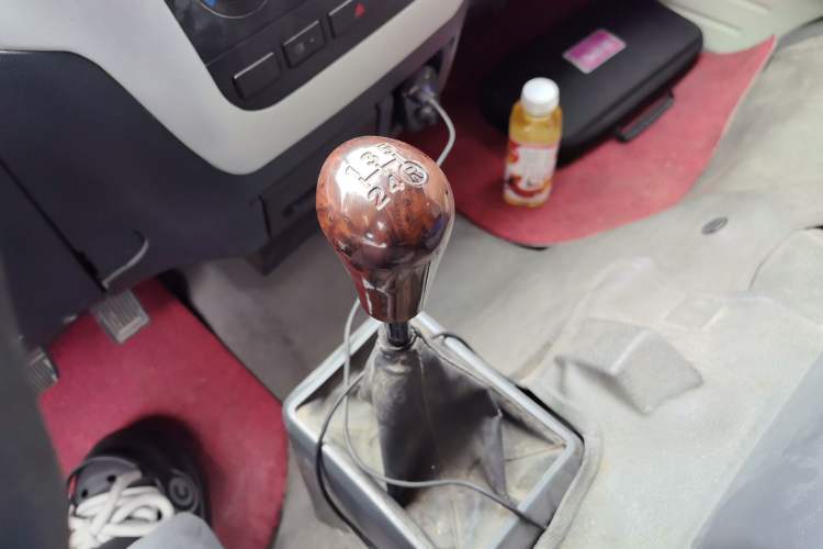 Used King Long Golden Way 2016 2.0L Value-Plus Edition 4G20 Gear Lever