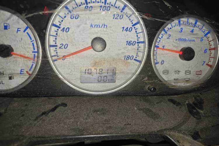 Used King Long Golden Way 2016 2.0L Value-Plus Edition 4G20 Odometer Close Up
