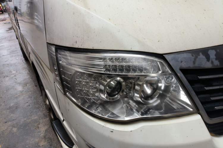 Used King Long Golden Way 2016 2.0L Value-Plus Edition 4G20 Right Front Headlight