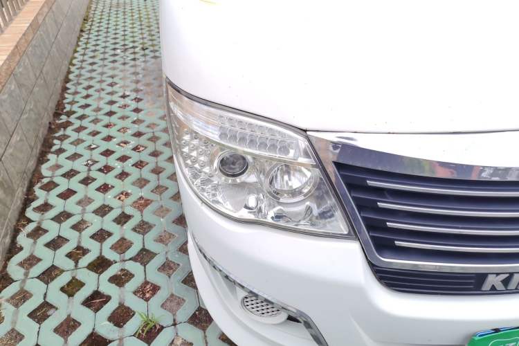 Used King Long Golden Way 2016 2.0L Value-Plus Edition 4G20 Right Front Headlight