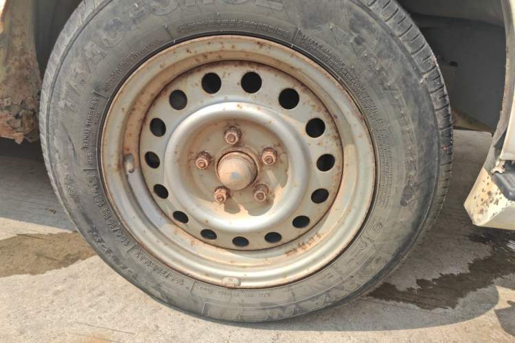 Used King Long Golden Way  Right Front Wheel Hub