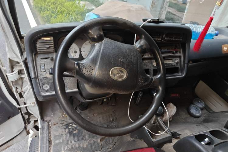 Used King Long Golden Way 2016 2.0L Value-Plus Edition 4G20 Steering Wheel