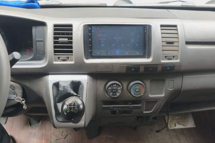 Used King Long Golden Way 2017 2.2L Van Series V22 Audio And AC Panel