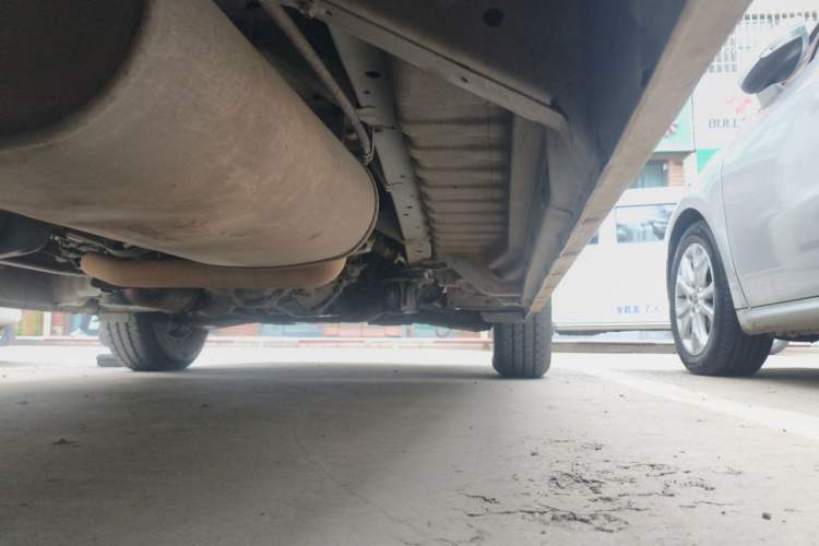 Used King Long Golden Way 2017 2.2L Van Series V22 Chassis Rear Right