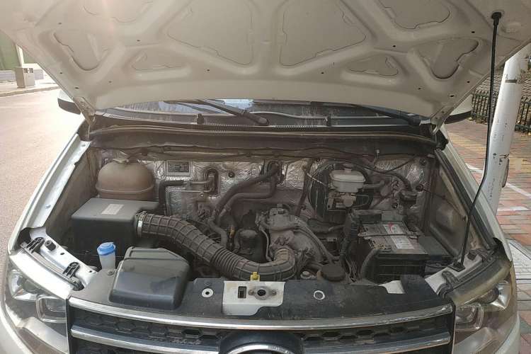 Used King Long Golden Way 2017 2.2L Comfort Edition V22 Engine Bay