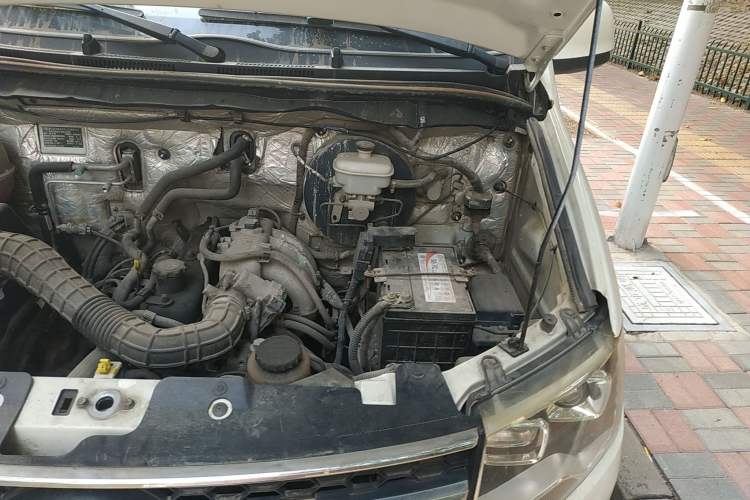 Used King Long Golden Way 2017 2.2L Comfort Edition V22 Engine Bay Left
