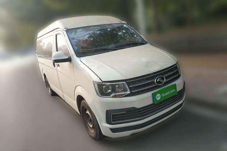 Used King Long Golden Way 2017 2.2L Comfort Edition V22 Front Right 45 Deg