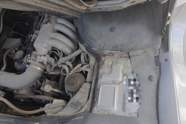 Used King Long Golden Way 2018 2.0L Van Series V20 Engine Bay Left