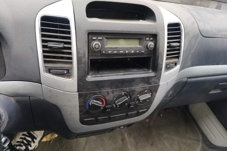 Used King Long Golden Way 2018 2.0L Business Series 4G20 Audio And AC Panel