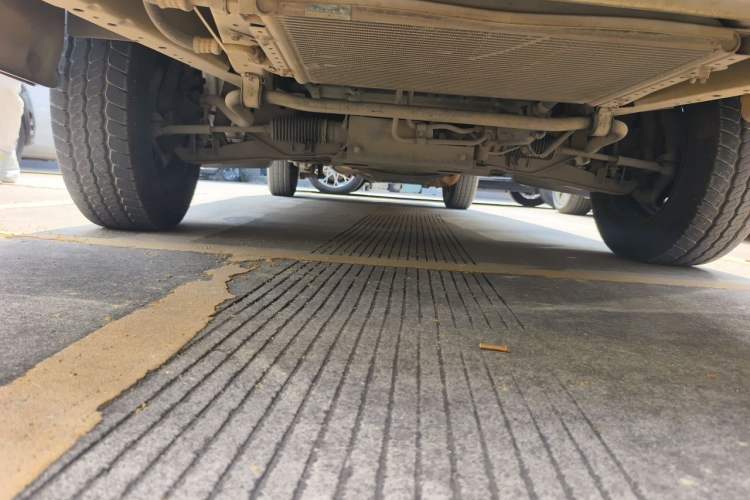 Used King Long Golden Way 2018 2.0L Van Series 4G20 Chassis Front